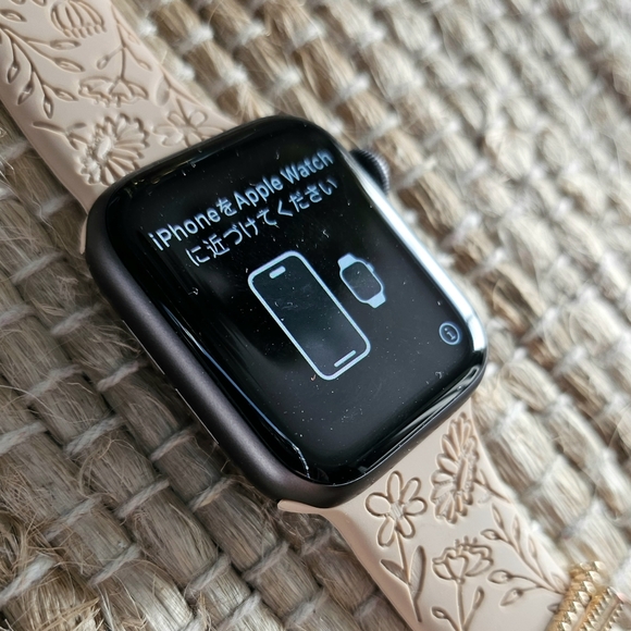 πSOLDπWomen's Apple Series 6 Watch (GPS, 40mm) w/x6 Bands - Picture 9 of 13